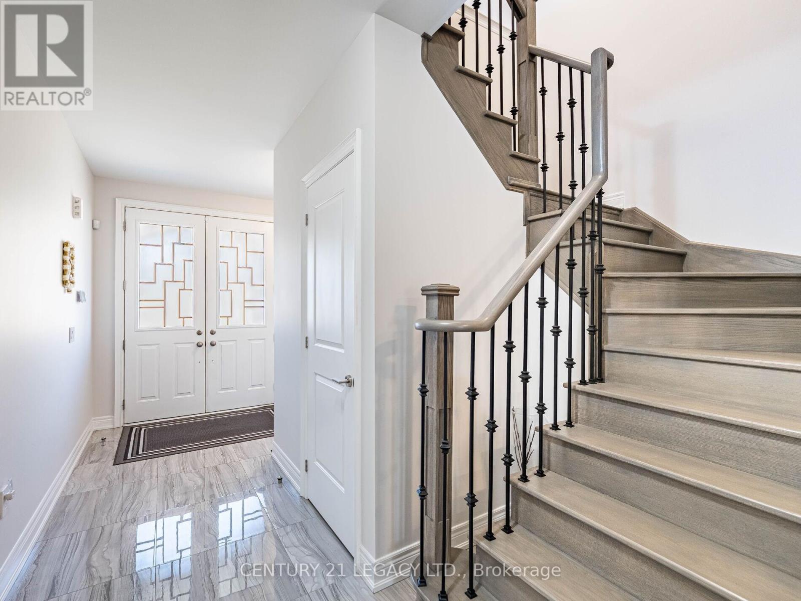 21 Goodview Drive, Brampton, Ontario  L6R 4C3 - Photo 8 - W12523922