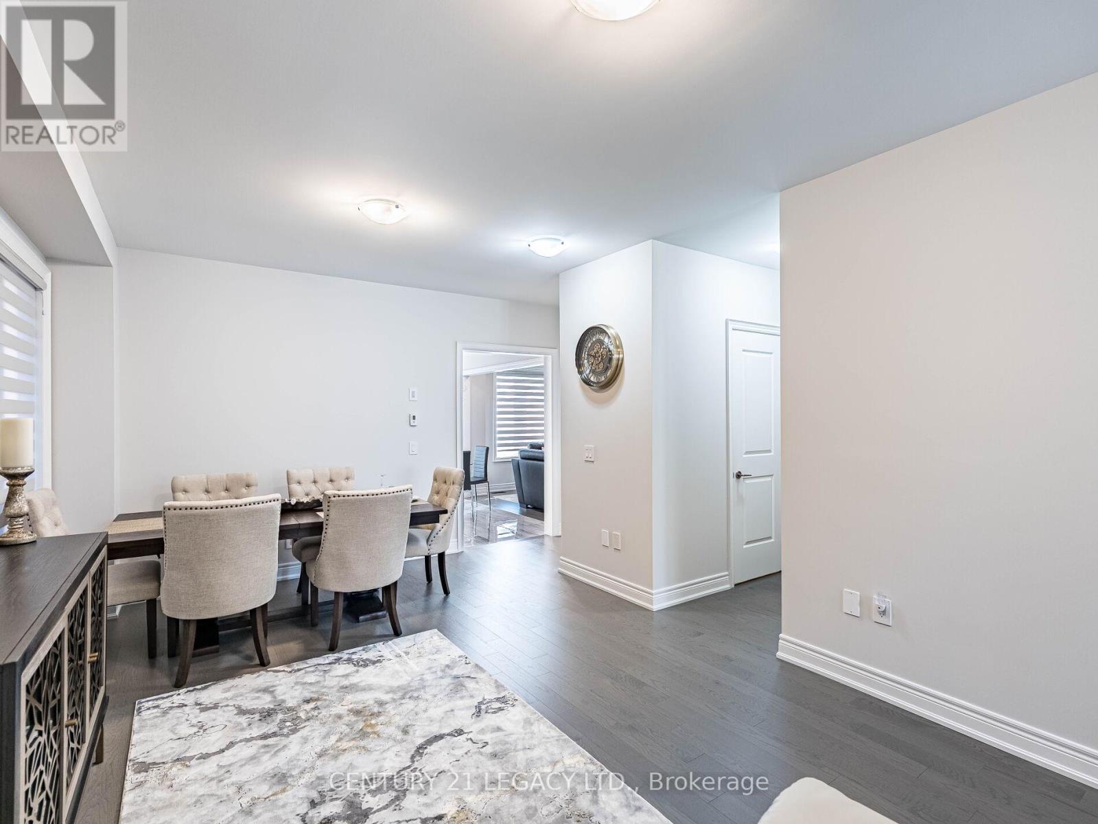 21 Goodview Drive, Brampton, Ontario  L6R 4C3 - Photo 9 - W12523922