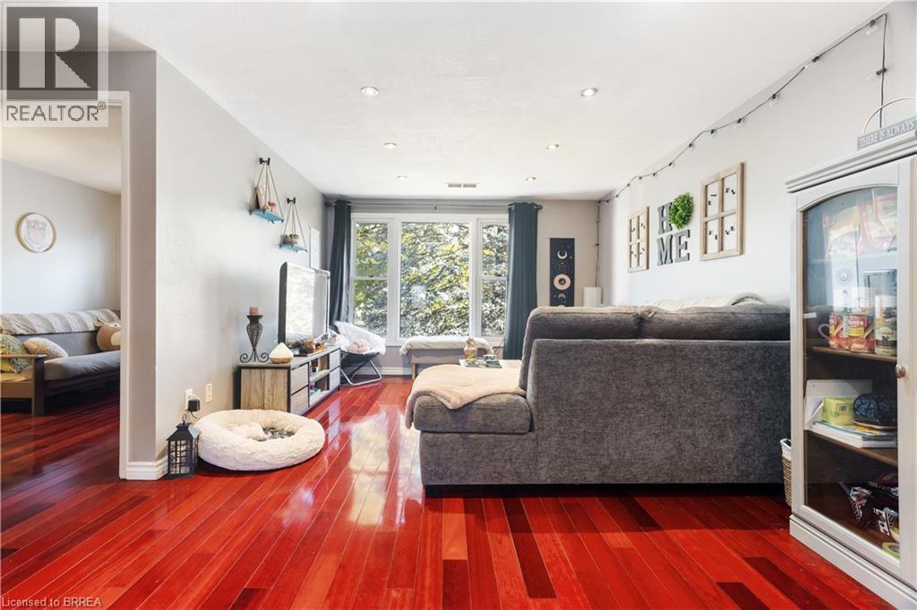 Property at 65 GLAMIS Street Unit# 17 image 2