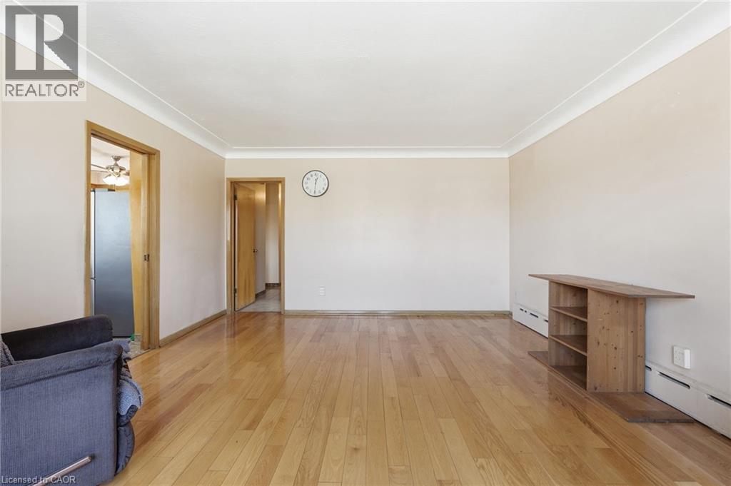 247 Grantham Avenue, St. Catharines, Ontario L2M 4Z6 - Photo 6 - 40781082