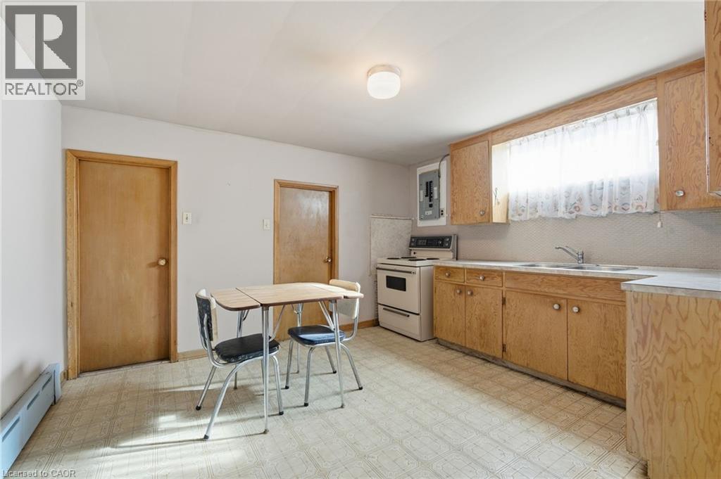 247 Grantham Avenue, St. Catharines, Ontario L2M 4Z6 - Photo 26 - 40781082