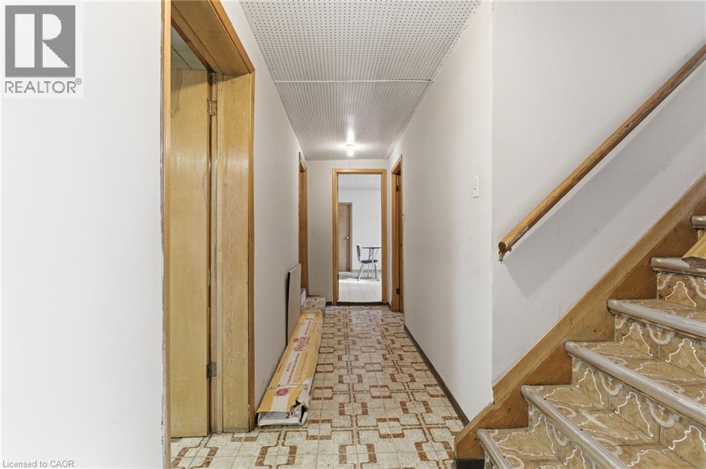 247 Grantham Avenue, St. Catharines, Ontario L2M 4Z6 - Photo 23 - 40781082