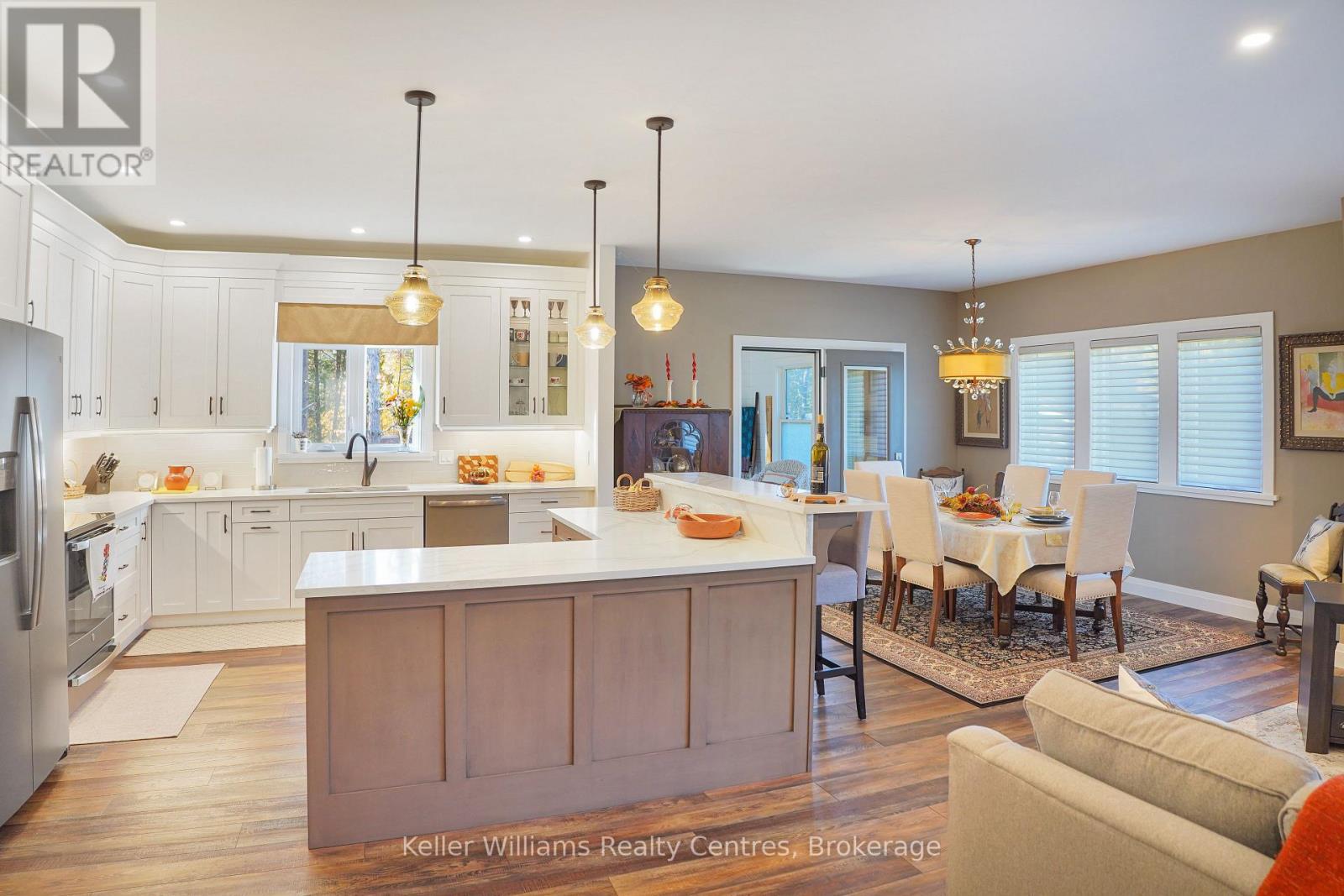 18 Telford Street, South Bruce Peninsula, Ontario  N0H 2T0 - Photo 11 - X12523944