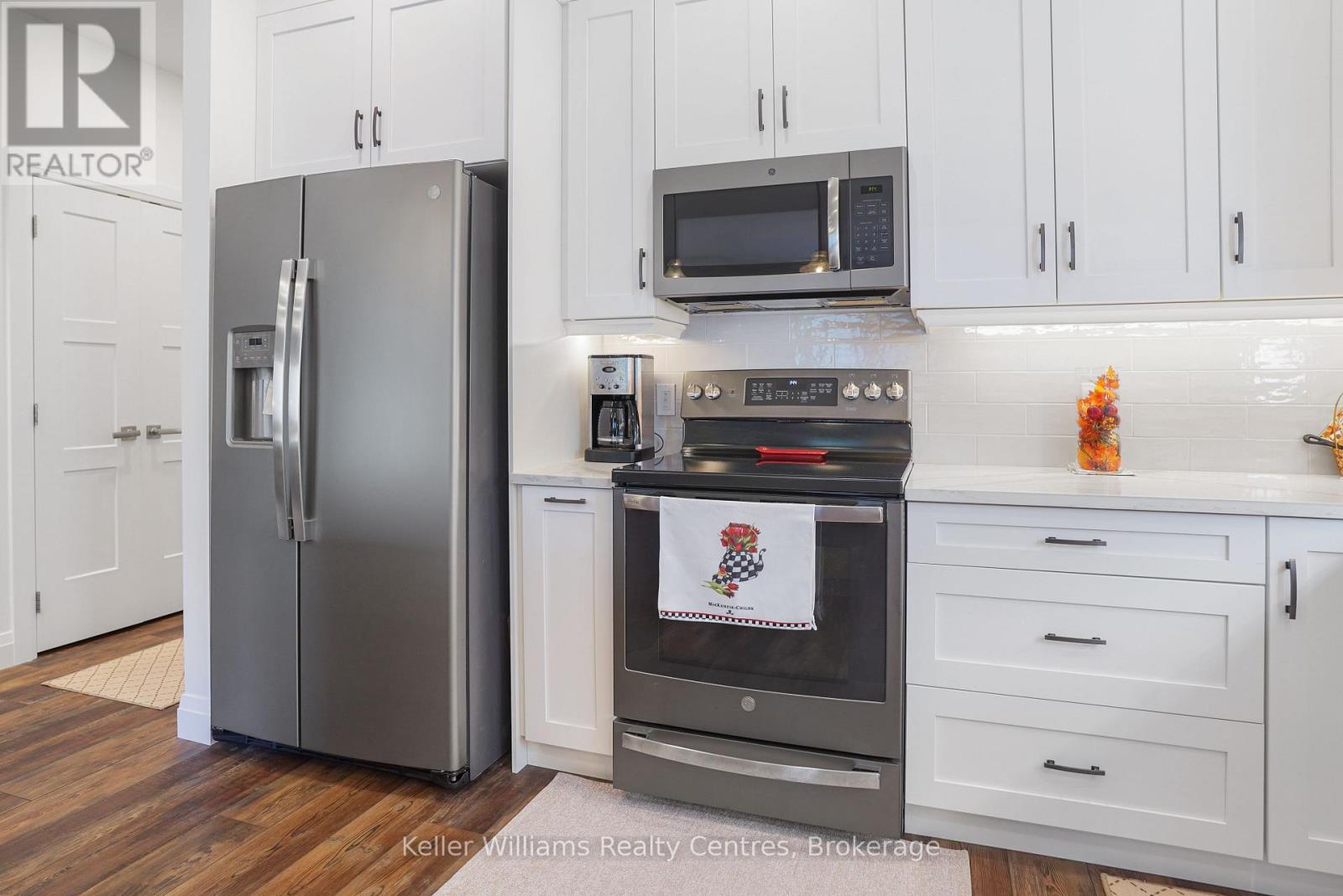 18 Telford Street, South Bruce Peninsula, Ontario  N0H 2T0 - Photo 14 - X12523944