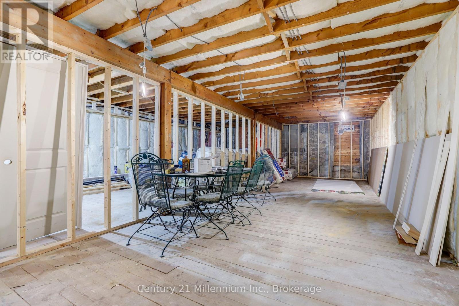 Unit B - 612 Berford Street, South Bruce Peninsula, Ontario  N0H 2T0 - Photo 4 - X12524020