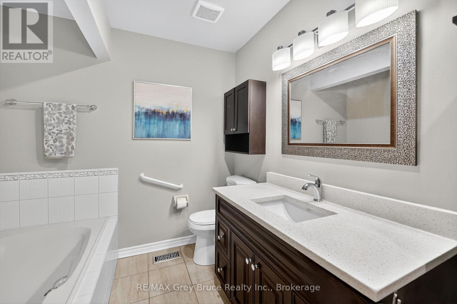 10 - 2720 Mewburn Road, Niagara Falls, Ontario  L2J 4J5 - Photo 16 - X12524066