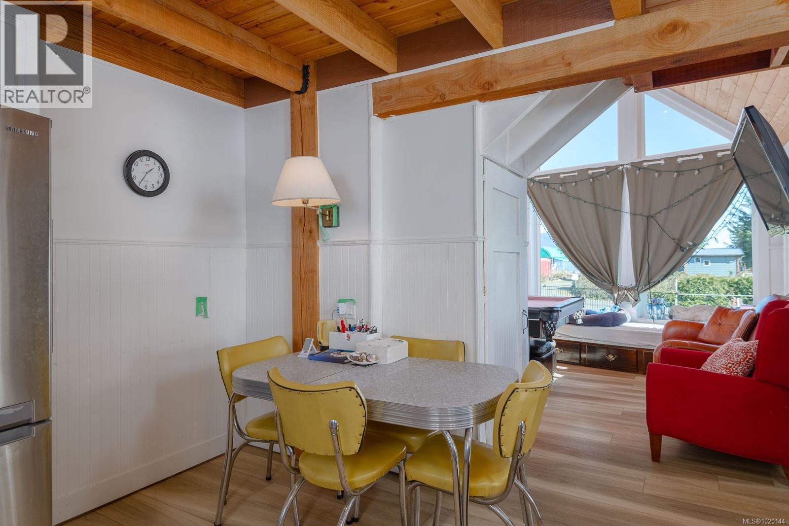 1049 Sixth Ave, Ucluelet, British Columbia  V0R 3A0 - Photo 15 - 1020144