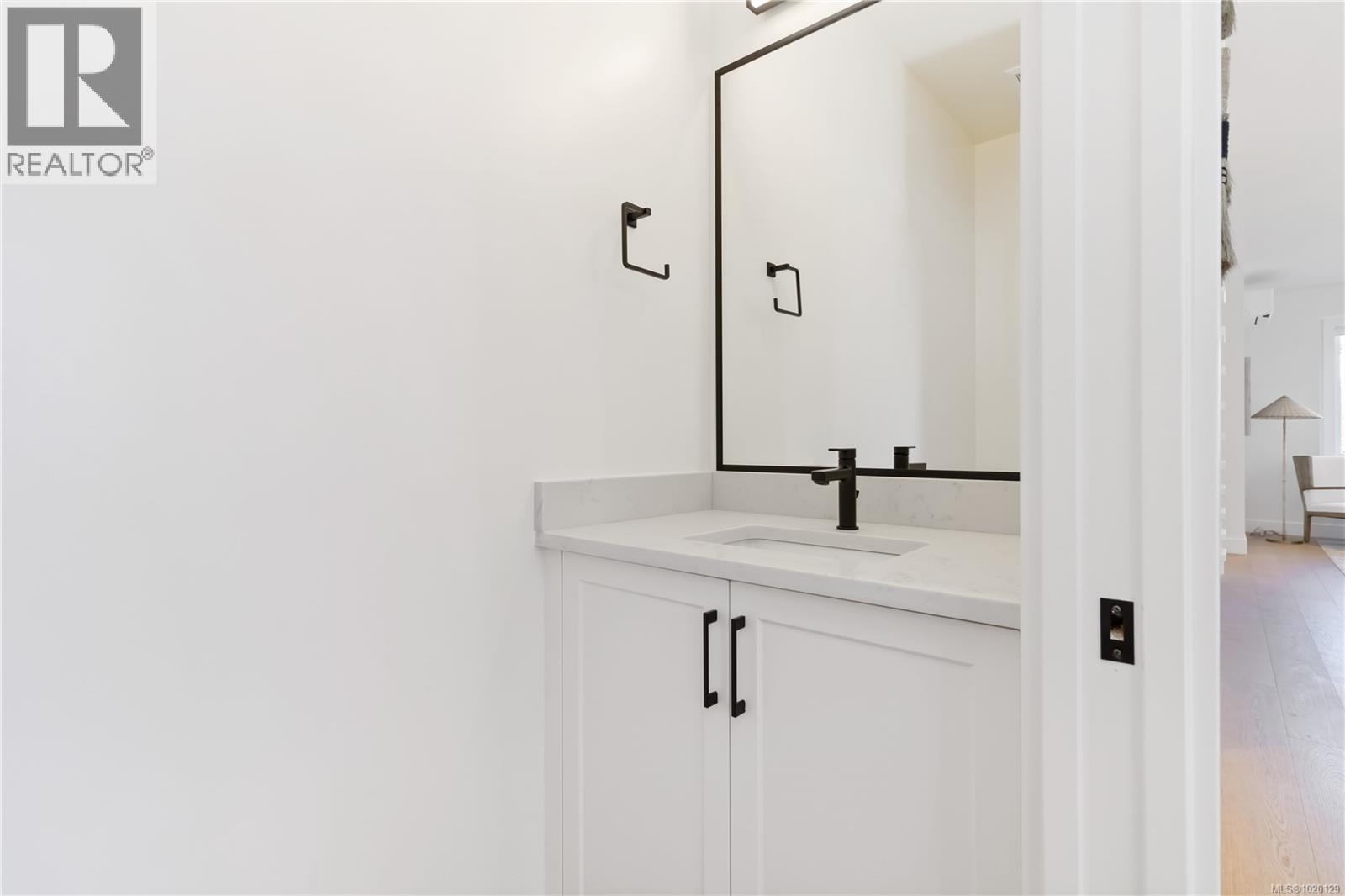 11 10145 Fifth St, Sidney, British Columbia V8L 2X8 - Photo 15 - 1020129