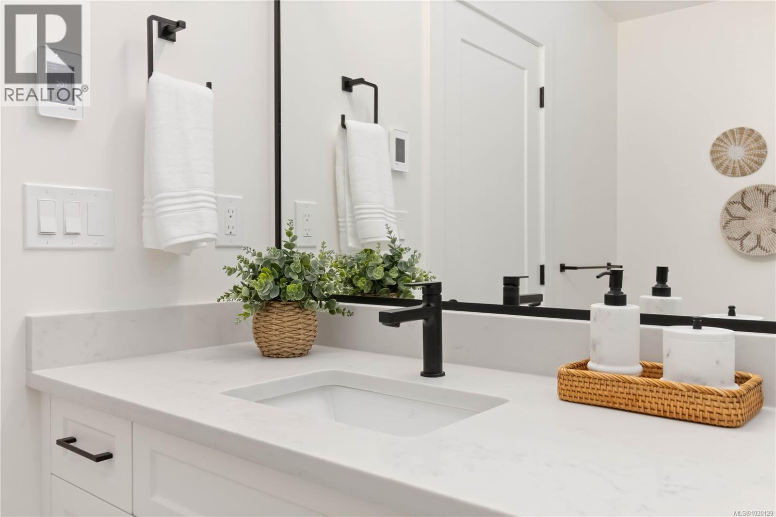 11 10145 Fifth St, Sidney, British Columbia V8L 2X8 - Photo 20 - 1020129