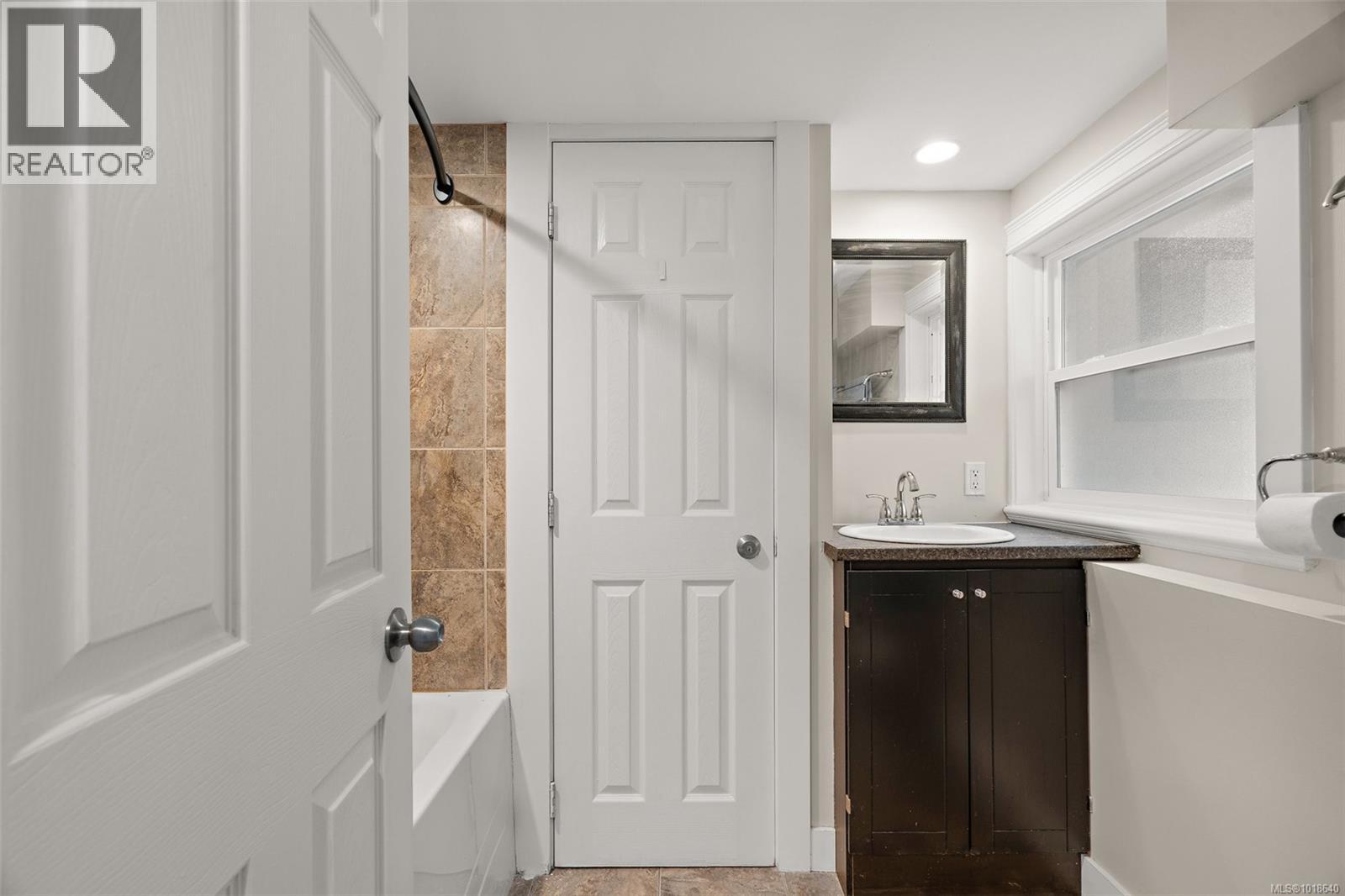 538 Cedarcrest Dr, Colwood, British Columbia  V9C 1M3 - Photo 30 - 1018640