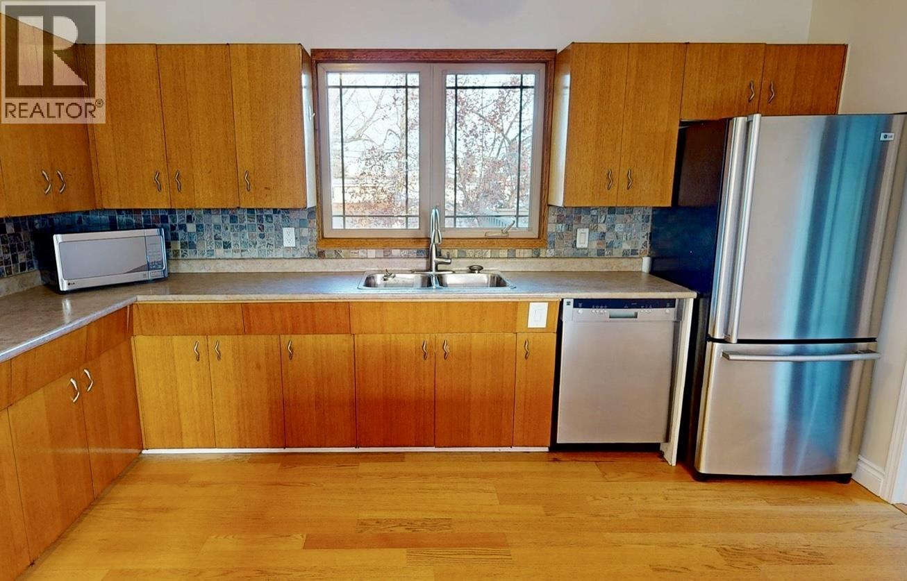 10304 110 Avenue, Fort St. John, British Columbia  V1J 2T4 - Photo 3 - R3065531