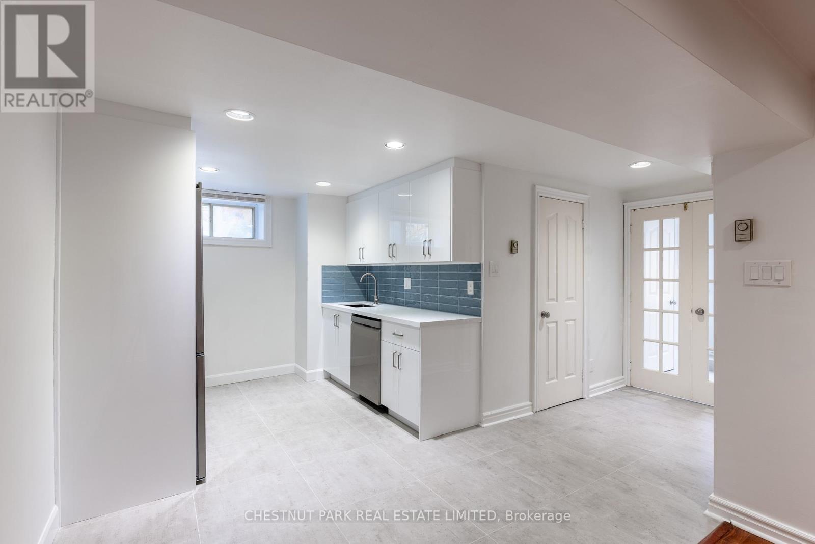 Lower - 34a Foxbar Road, Toronto, Ontario  M4V 2G6 - Photo 16 - C12523934