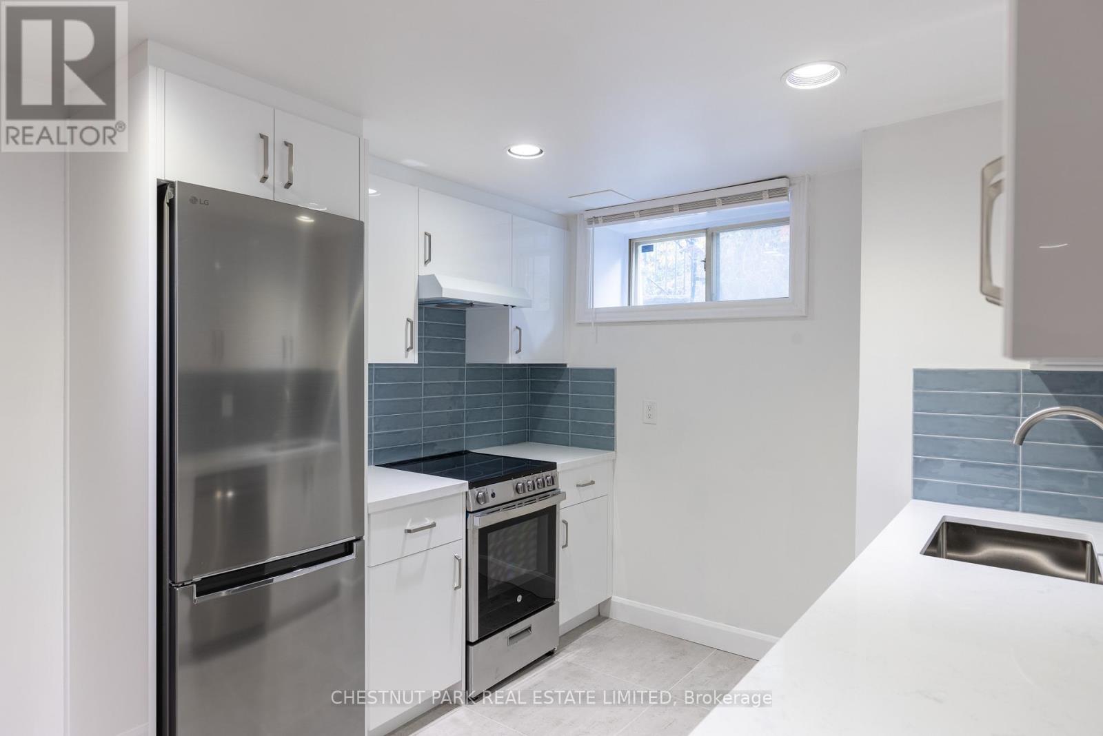 Lower - 34a Foxbar Road, Toronto, Ontario  M4V 2G6 - Photo 19 - C12523934