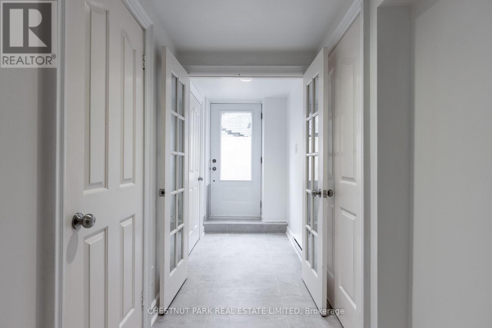 Lower - 34a Foxbar Road, Toronto, Ontario  M4V 2G6 - Photo 5 - C12523934