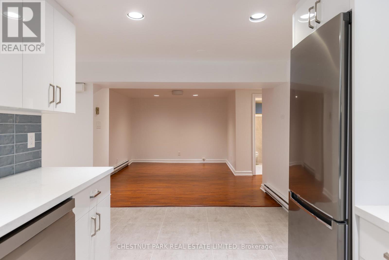 Lower - 34a Foxbar Road, Toronto, Ontario  M4V 2G6 - Photo 8 - C12523934