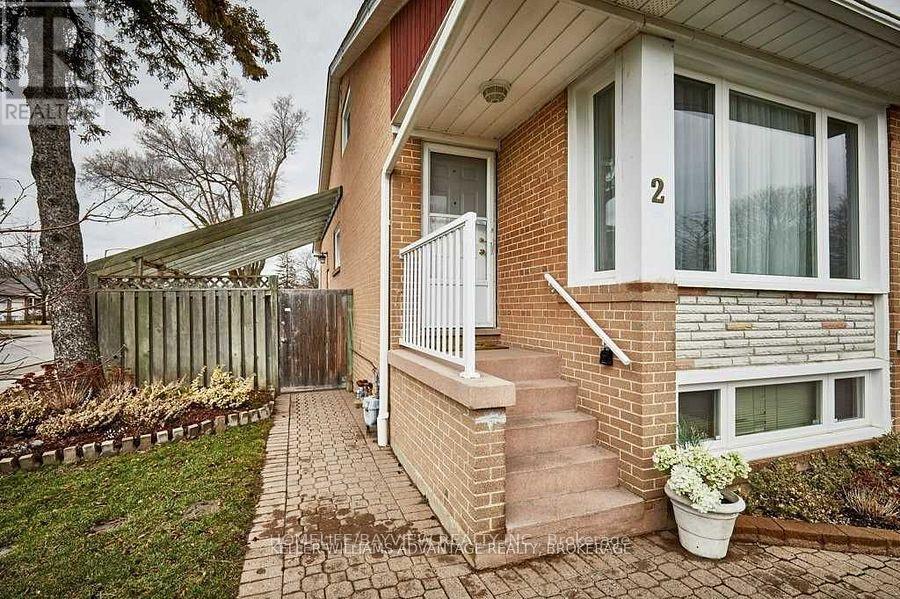 2 Pinemore Crescent, Toronto, Ontario  M3A 1W6 - Photo 2 - C12523946