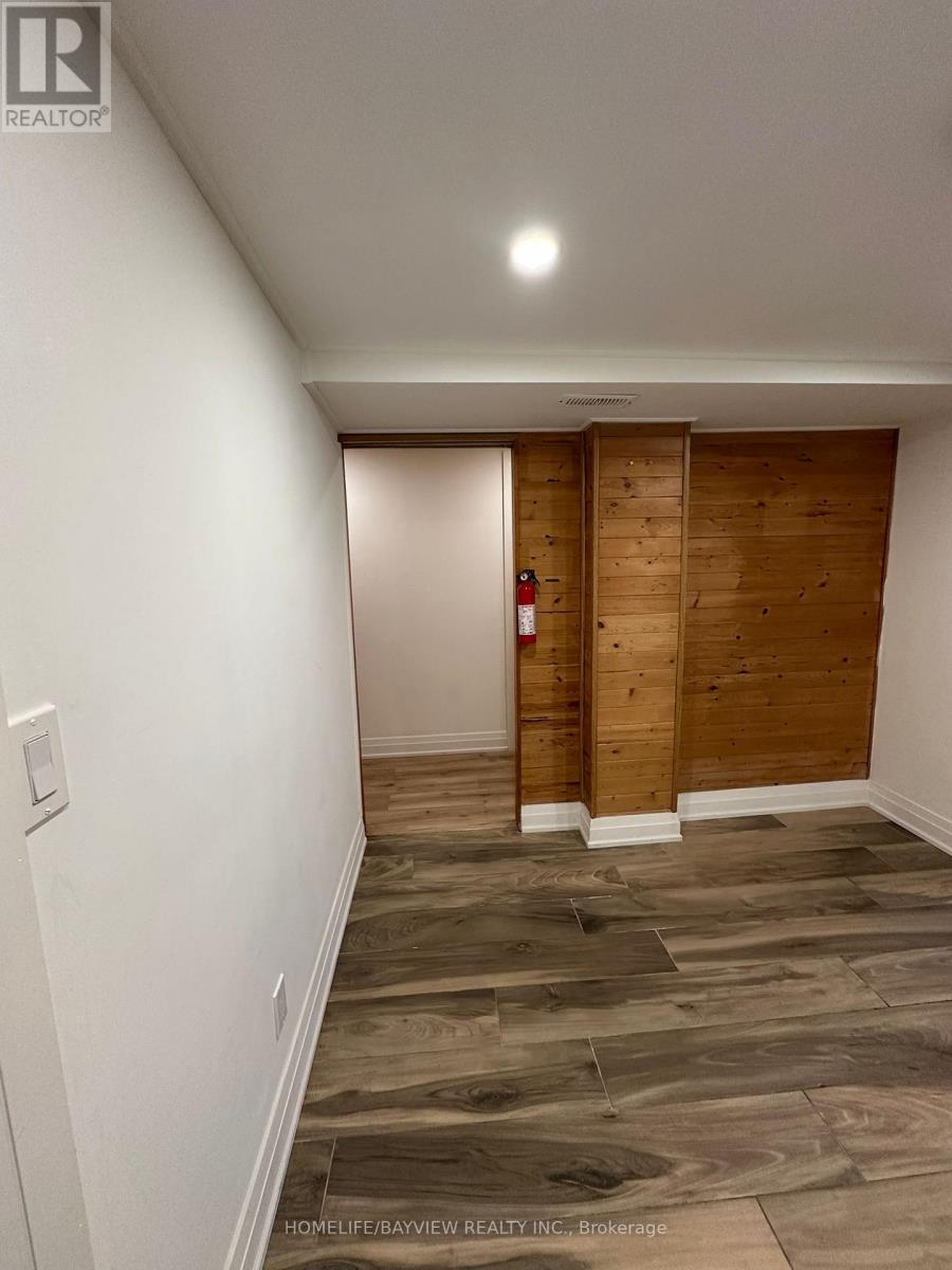 2 Pinemore Crescent, Toronto, Ontario  M3A 1W6 - Photo 8 - C12523946