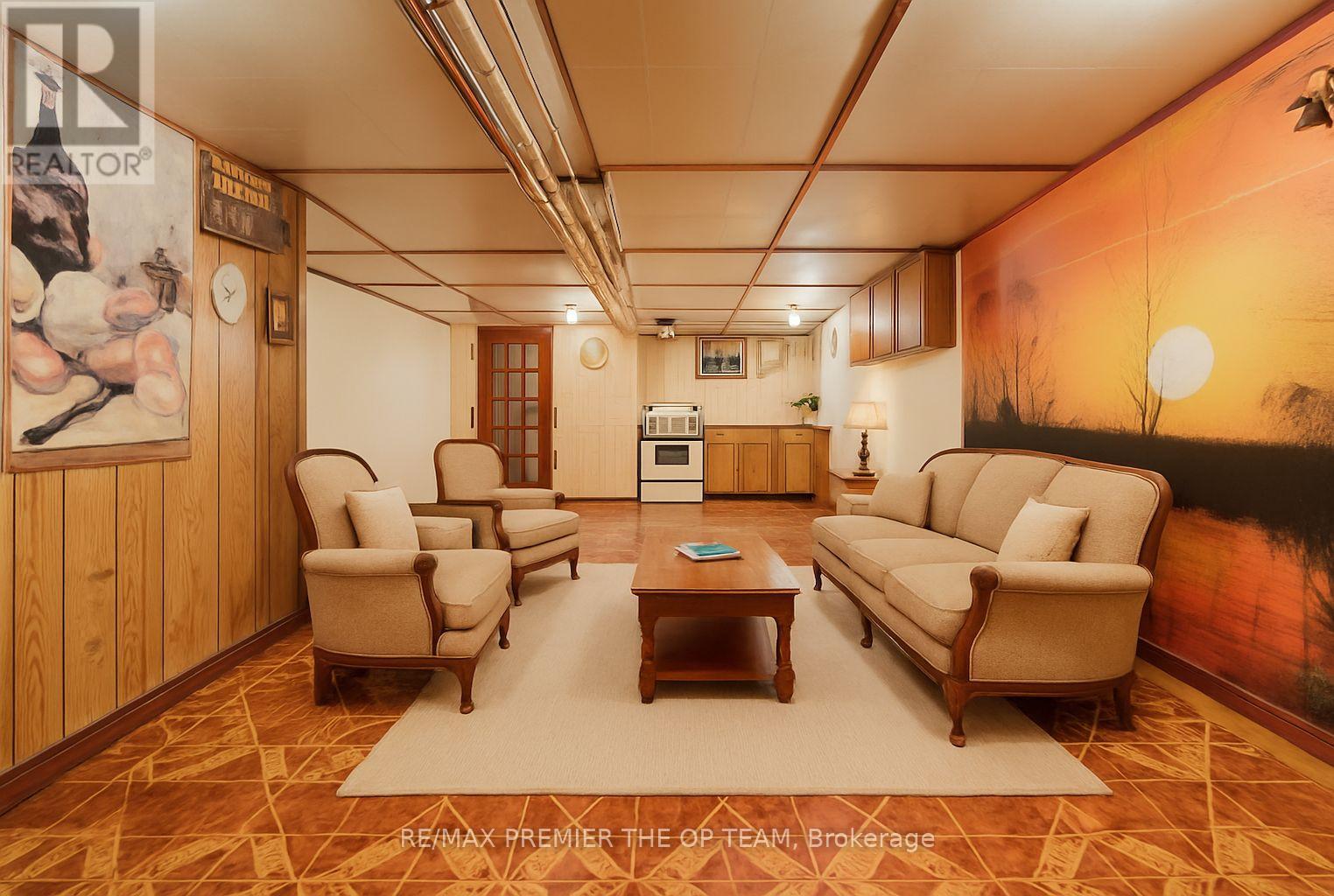 18 Greyton Crescent, Toronto, Ontario  M6E 2G2 - Photo 23 - C12523954