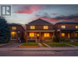 18 GREYTON CRESCENT, Toronto, Ontario