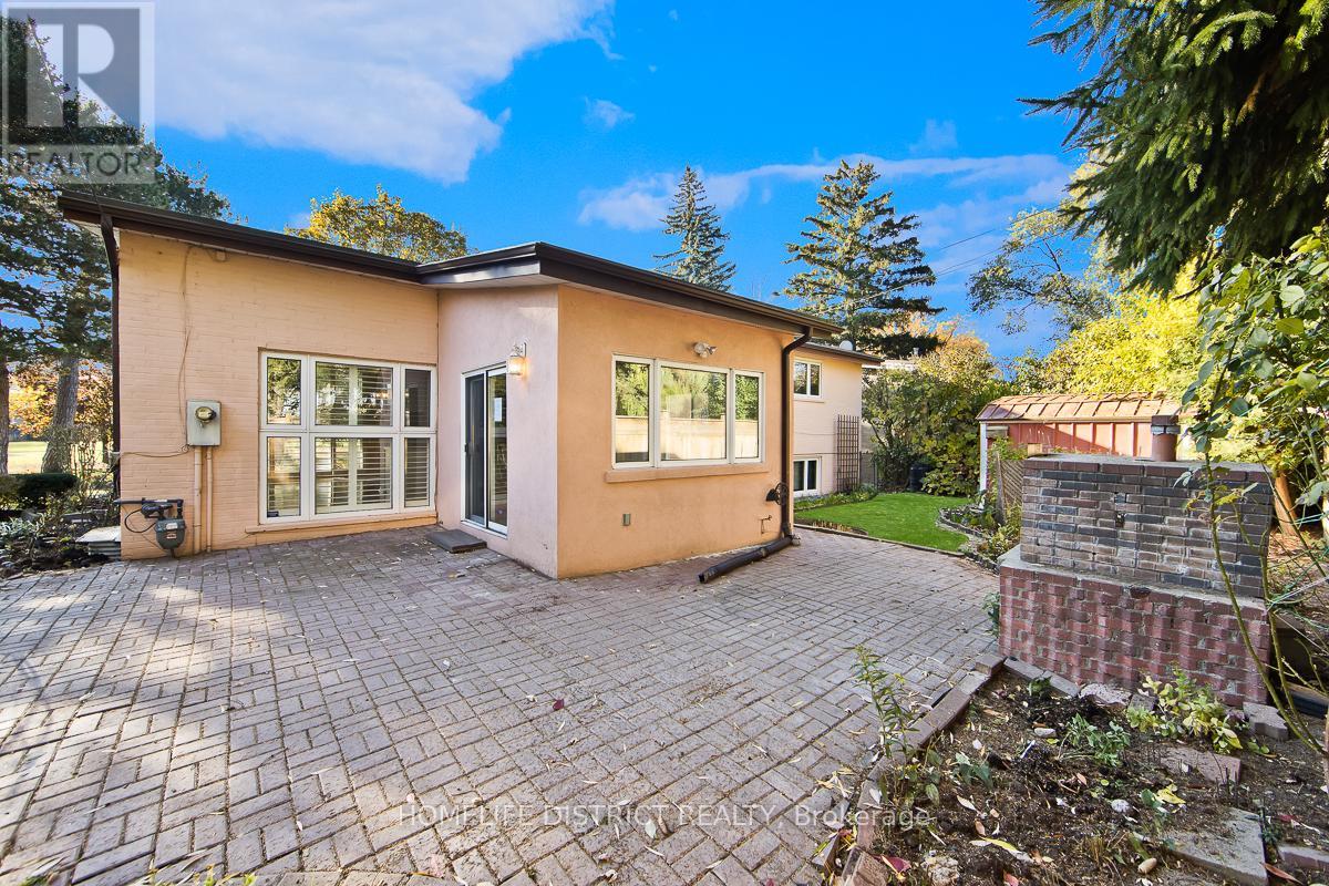 22 Greenland Road, Toronto, Ontario  M3C 1N2 - Photo 28 - C12524028