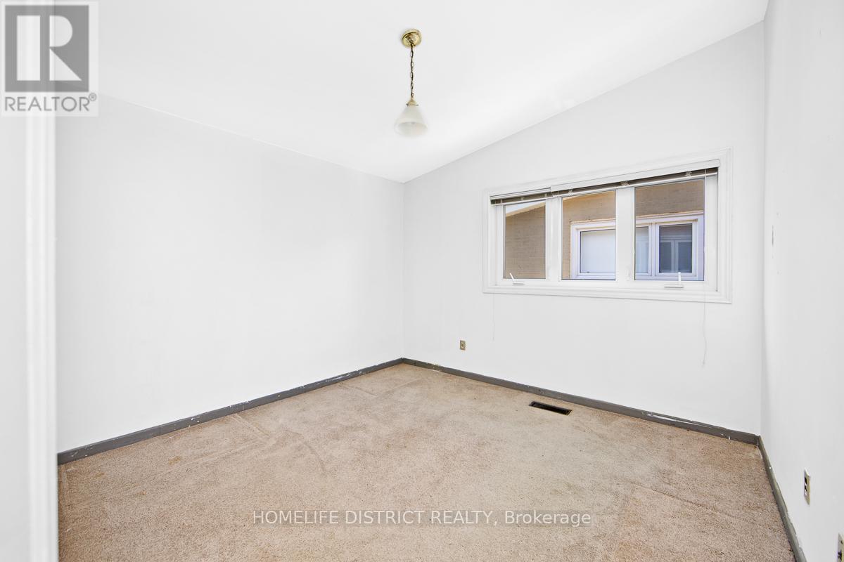 22 Greenland Road, Toronto, Ontario  M3C 1N2 - Photo 16 - C12524028