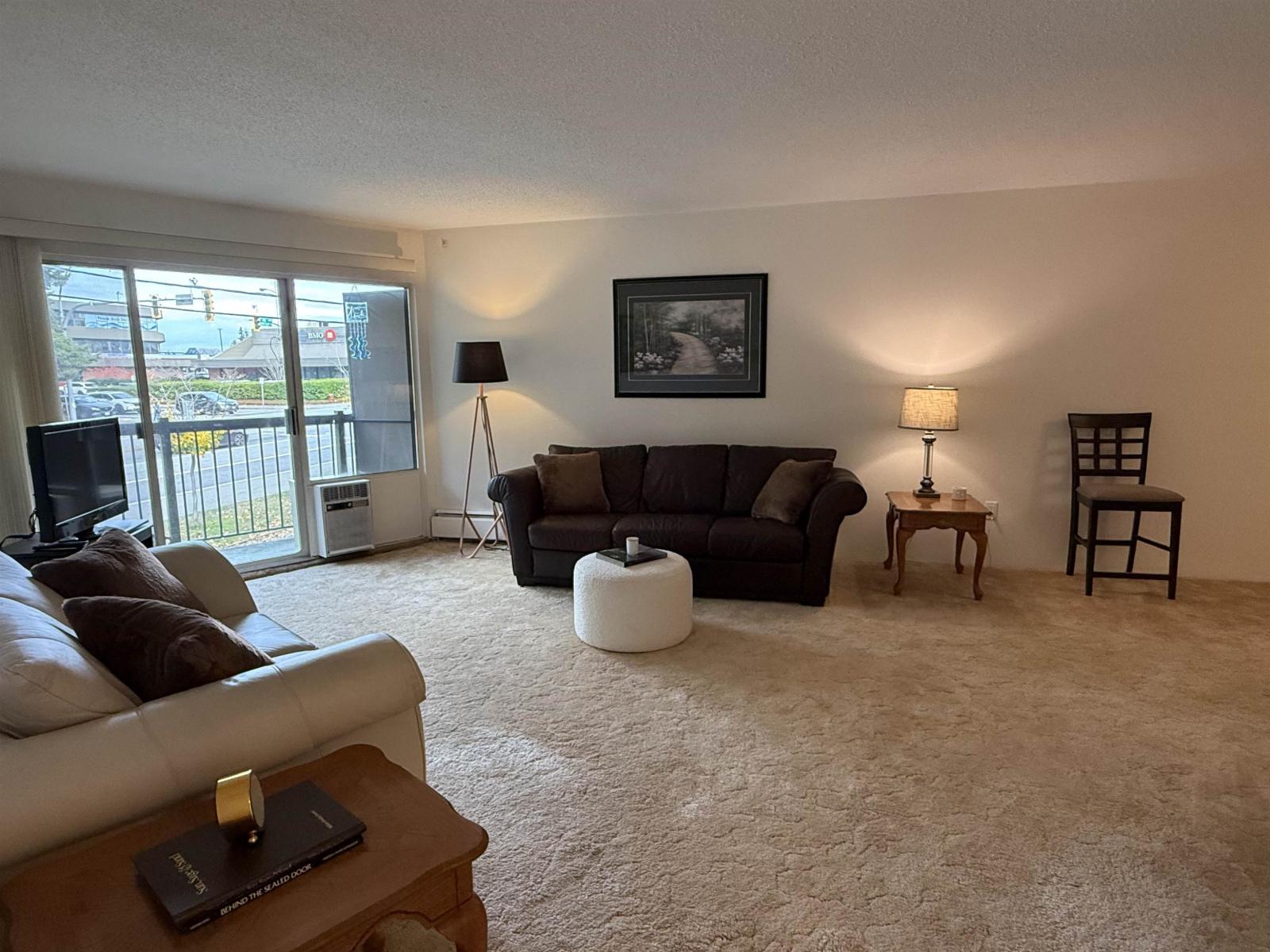 218 15020 North Bluff Road, White Rock, British Columbia  V4B 5A4 - Photo 4 - R3065714