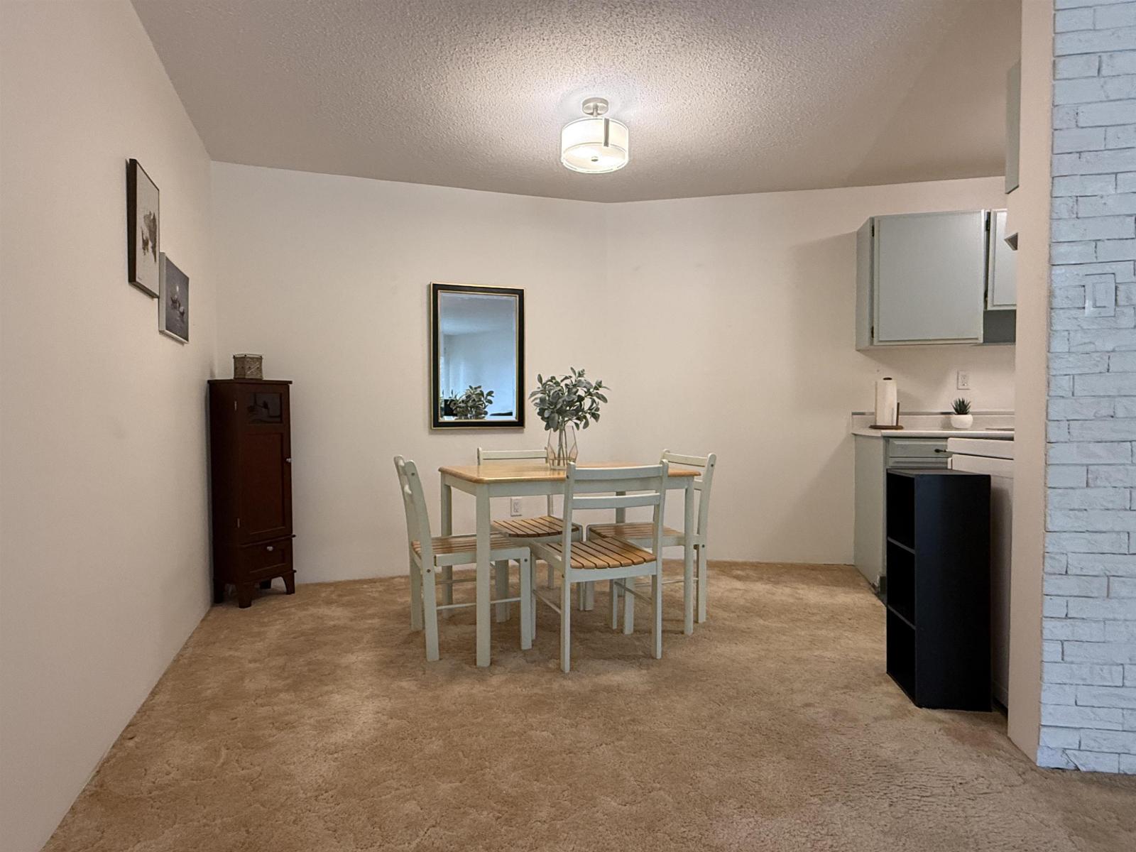 218 15020 North Bluff Road, White Rock, British Columbia  V4B 5A4 - Photo 11 - R3065714