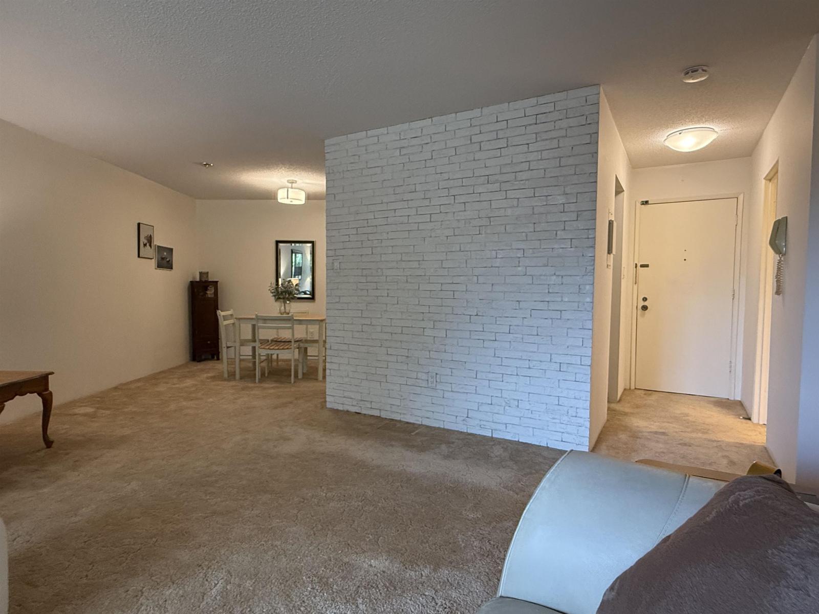 218 15020 North Bluff Road, White Rock, British Columbia  V4B 5A4 - Photo 5 - R3065714