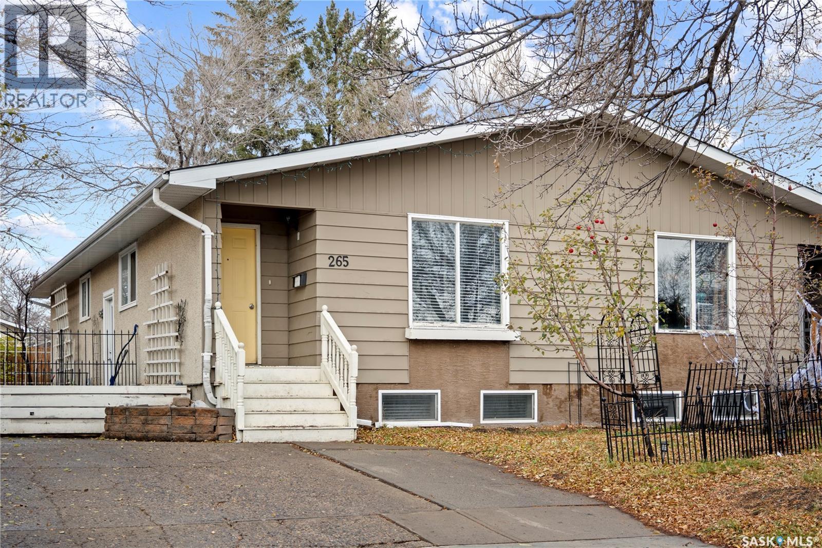 265 Magee Crescent, Regina, Saskatchewan  S4R 6K8 - Photo 2 - SK023683