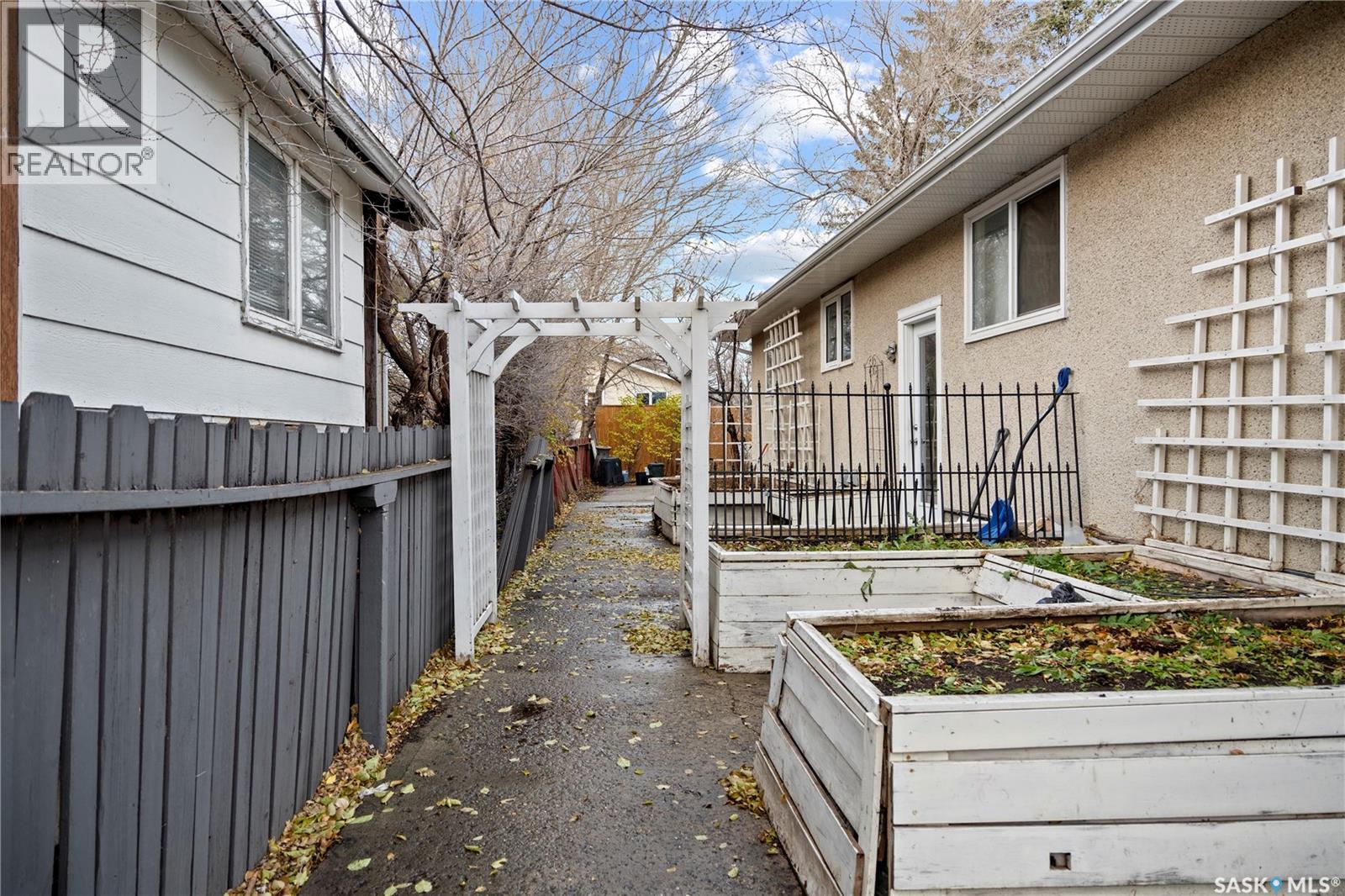 265 Magee Crescent, Regina, Saskatchewan  S4R 6K8 - Photo 32 - SK023683