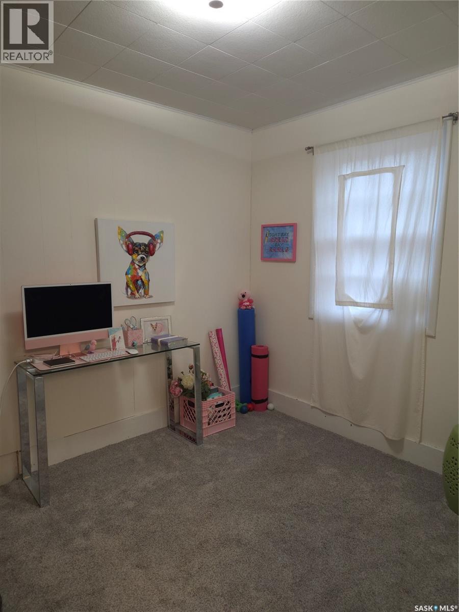 505 F Avenue N, Saskatoon, Saskatchewan  S7L 1W2 - Photo 10 - SK023635