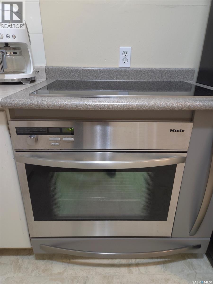 505 F Avenue N, Saskatoon, Saskatchewan  S7L 1W2 - Photo 9 - SK023635