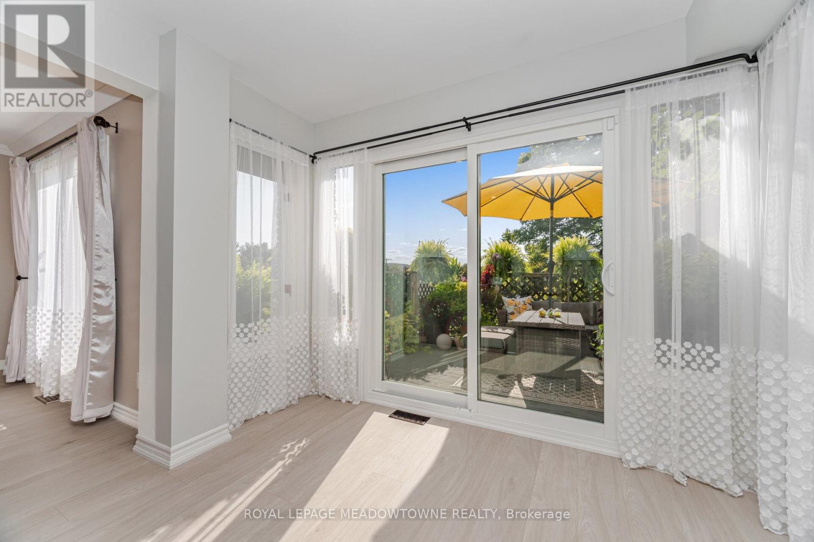 6 Hollis Crescent, East Gwillimbury, Ontario L9N 1E7 - Photo 16 - N12516116