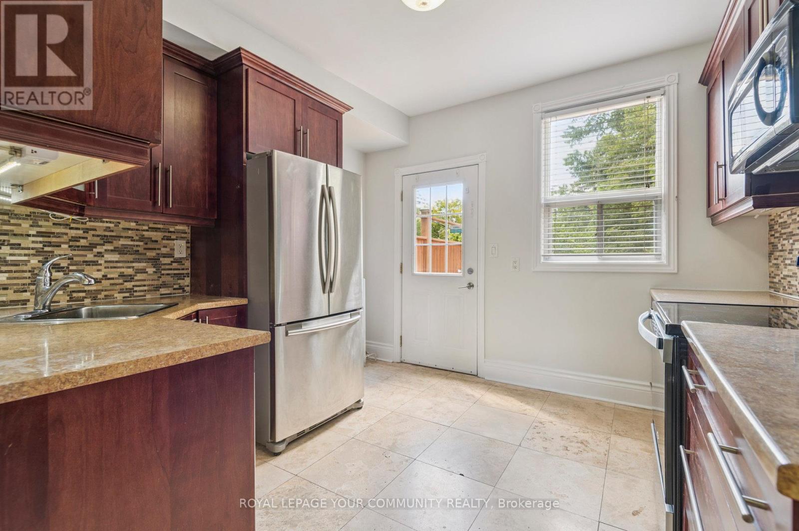 Unit 1 - 10 Coxwell Avenue, Toronto, Ontario  M4L 3A7 - Photo 14 - E12524034