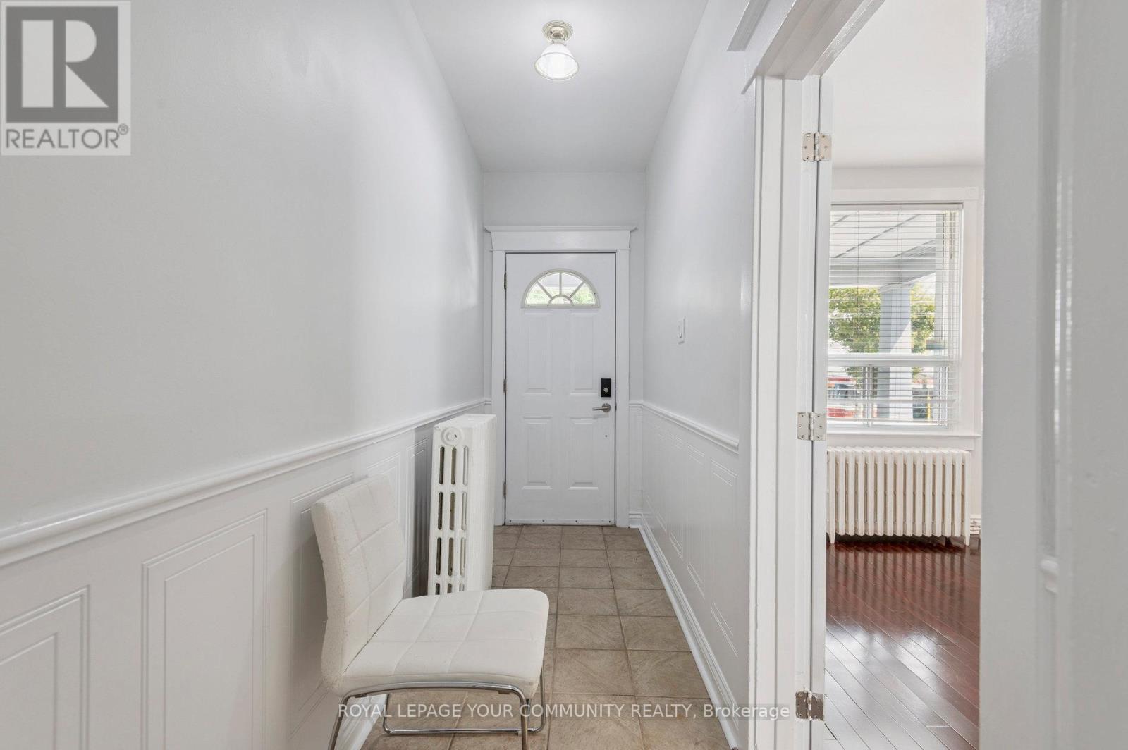 Unit 1 - 10 Coxwell Avenue, Toronto, Ontario  M4L 3A7 - Photo 6 - E12524034