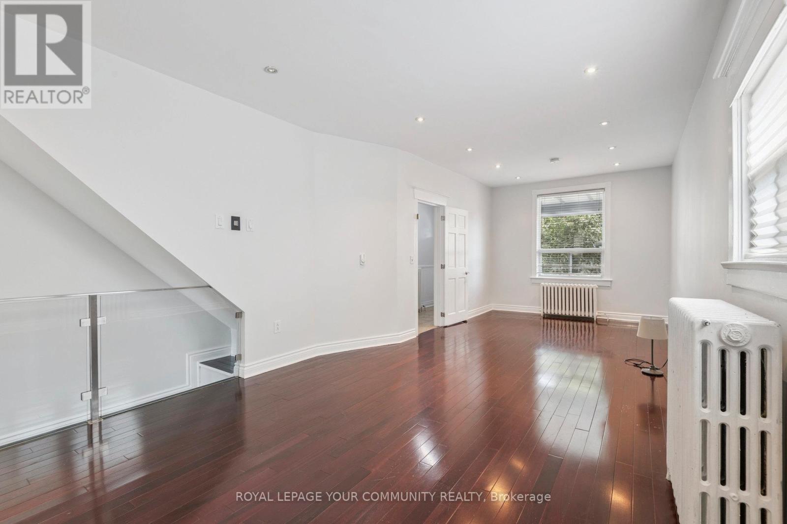 Unit 1 - 10 Coxwell Avenue, Toronto, Ontario  M4L 3A7 - Photo 9 - E12524034