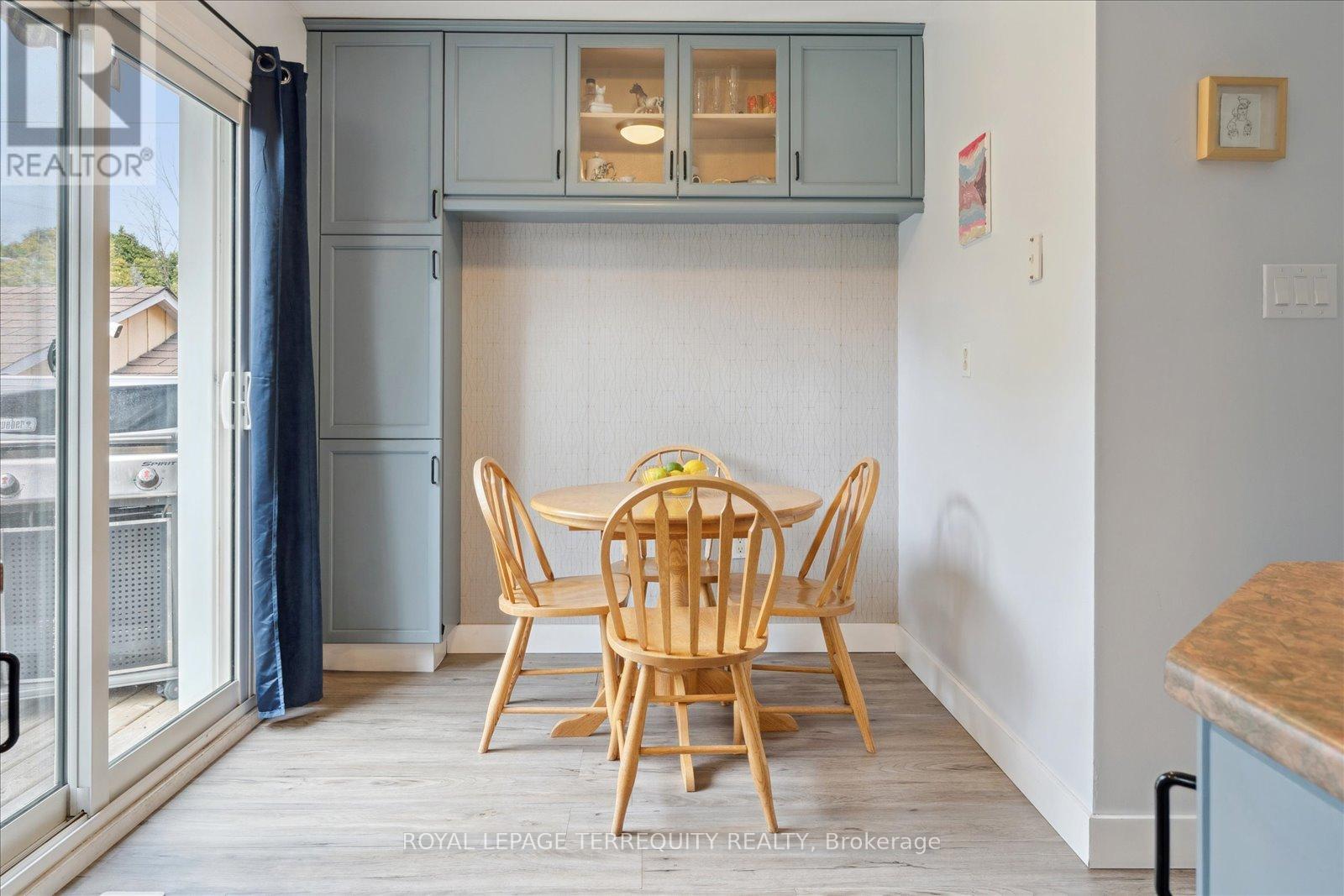 1201 Kingsholm Drive, Mississauga, Ontario  L4Y 2H1 - Photo 12 - W12523478