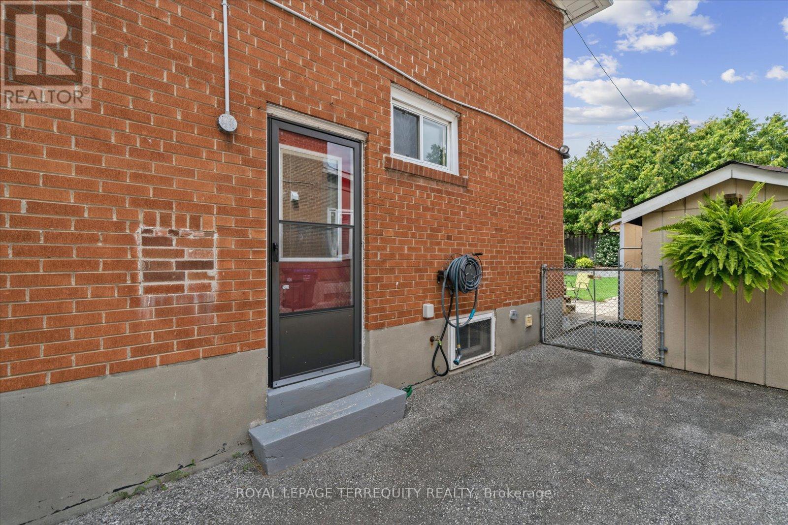 1201 Kingsholm Drive, Mississauga, Ontario  L4Y 2H1 - Photo 39 - W12523478