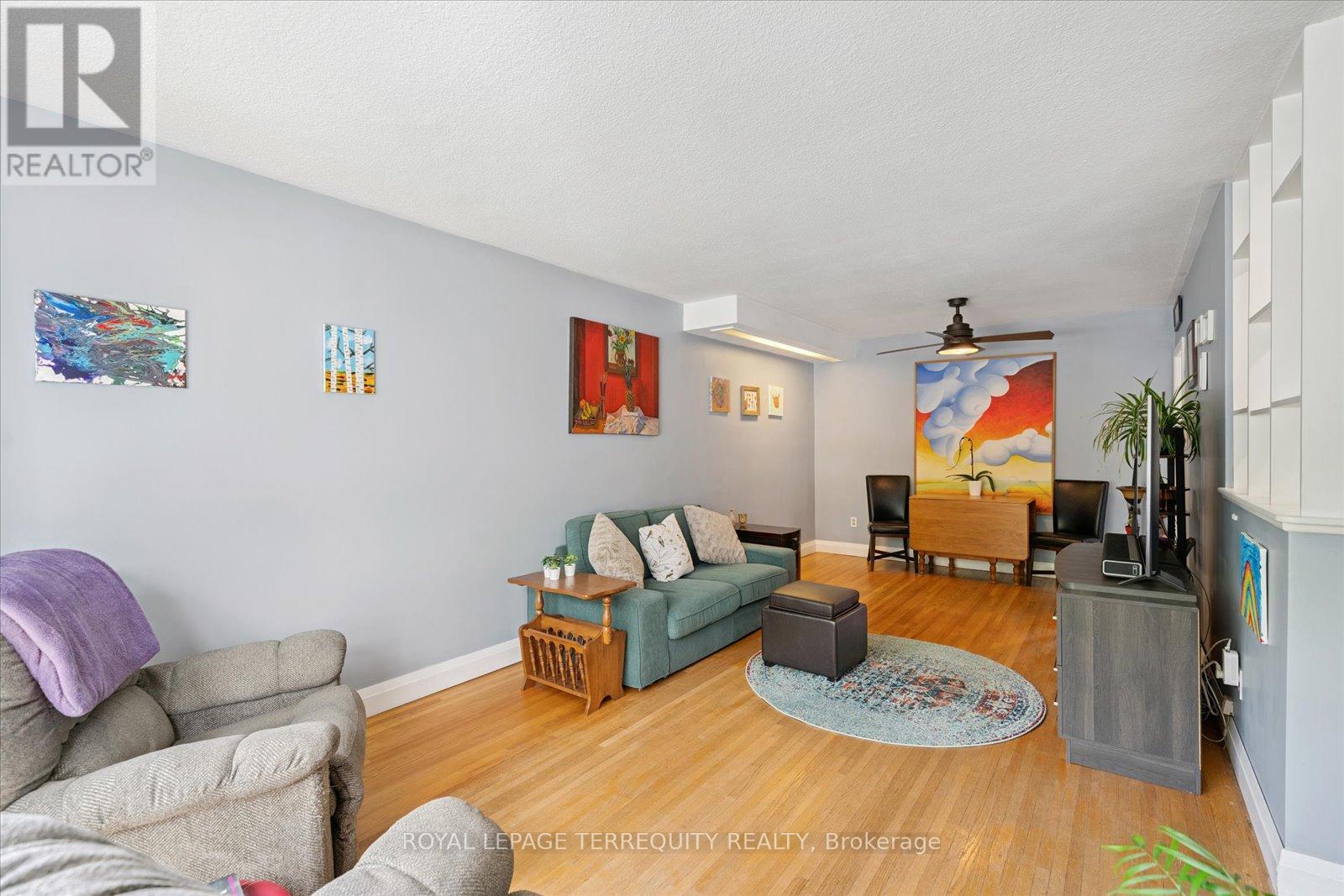 1201 Kingsholm Drive, Mississauga, Ontario  L4Y 2H1 - Photo 11 - W12523478