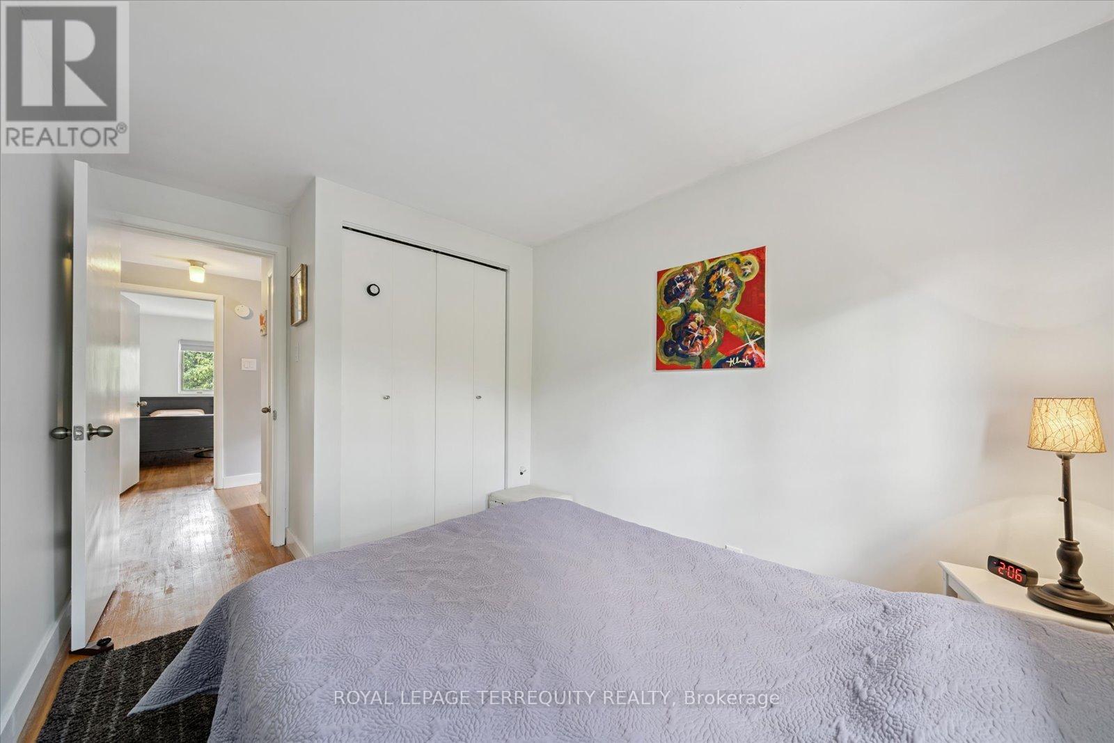 1201 Kingsholm Drive, Mississauga, Ontario  L4Y 2H1 - Photo 24 - W12523478