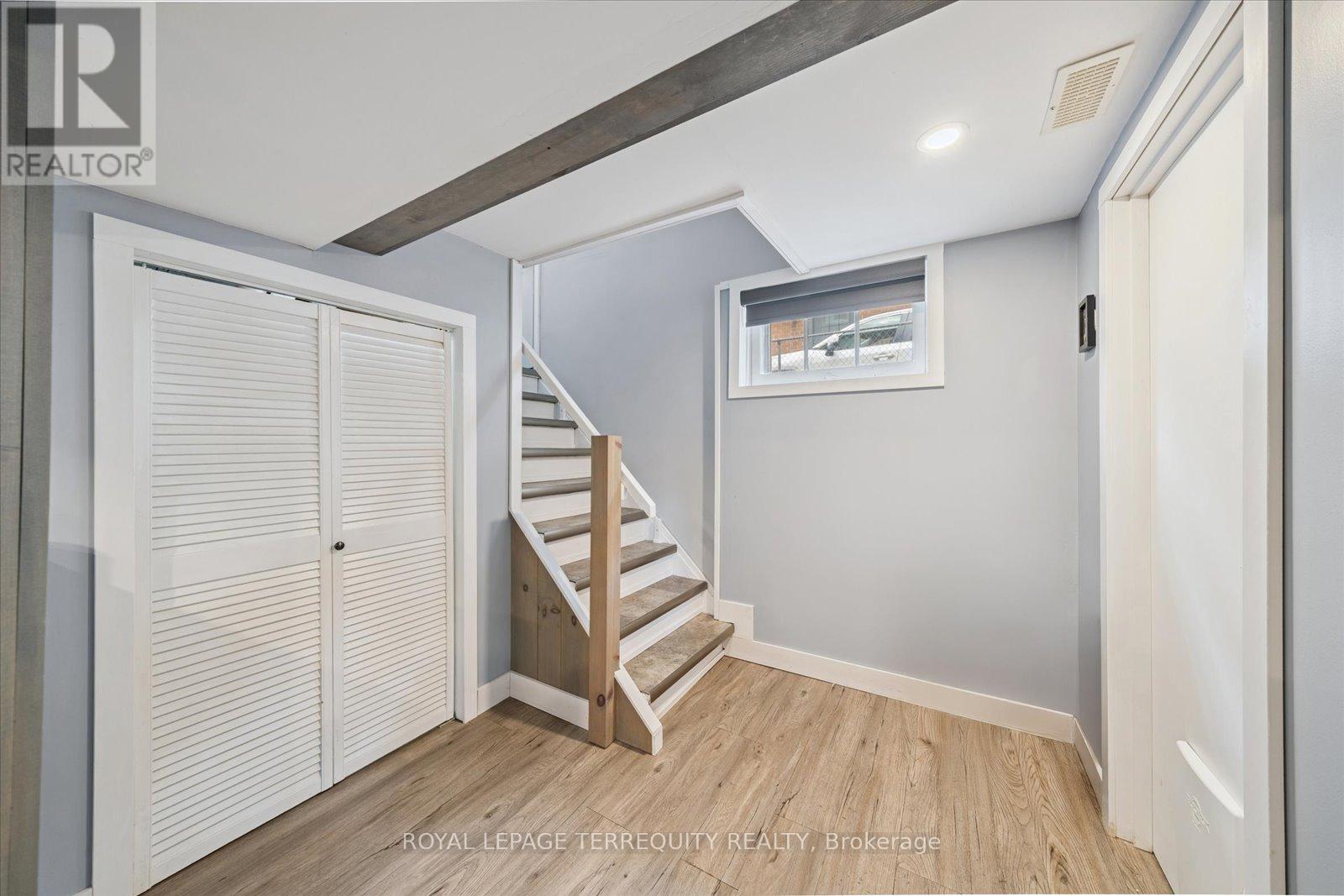 1201 Kingsholm Drive, Mississauga, Ontario  L4Y 2H1 - Photo 33 - W12523478