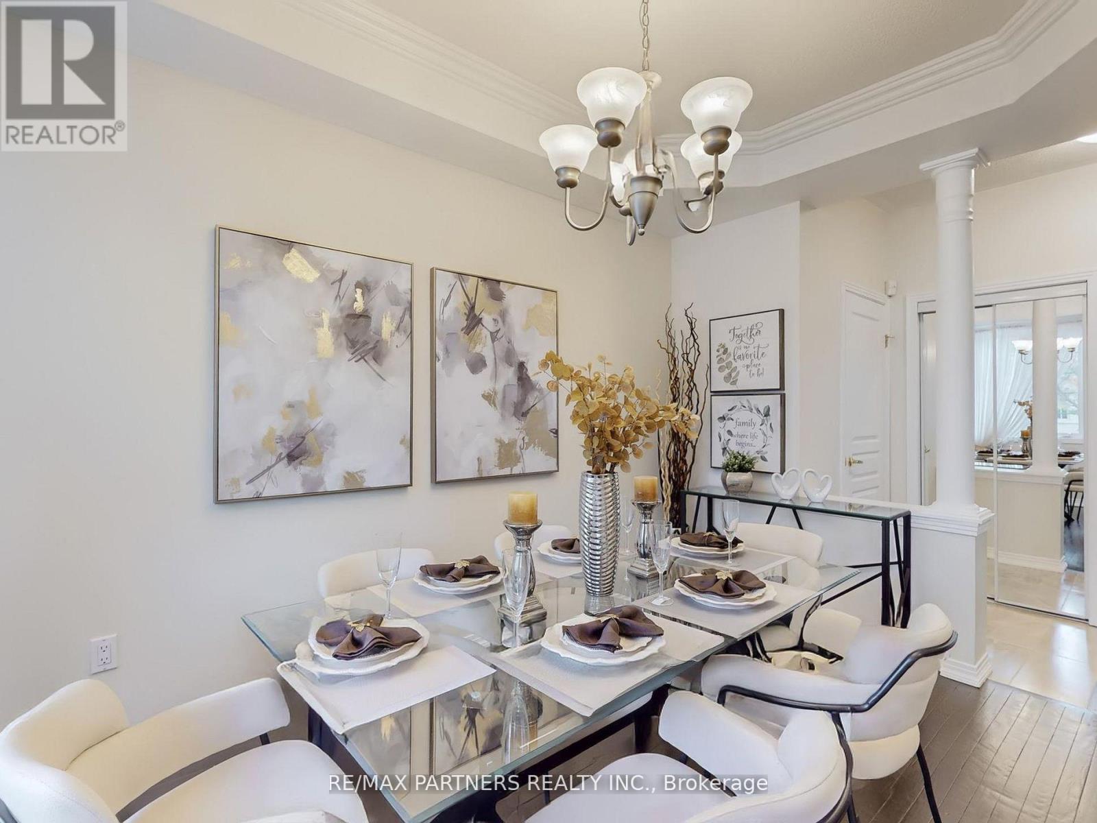 10 Whitford Road, Markham, Ontario  L6C 2J3 - Photo 5 - N12523998