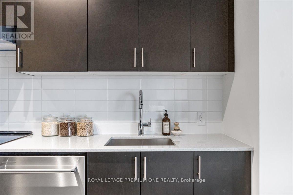 2102 - 8960 Jane Street, Vaughan, Ontario  L4K 0N9 - Photo 10 - N12524014