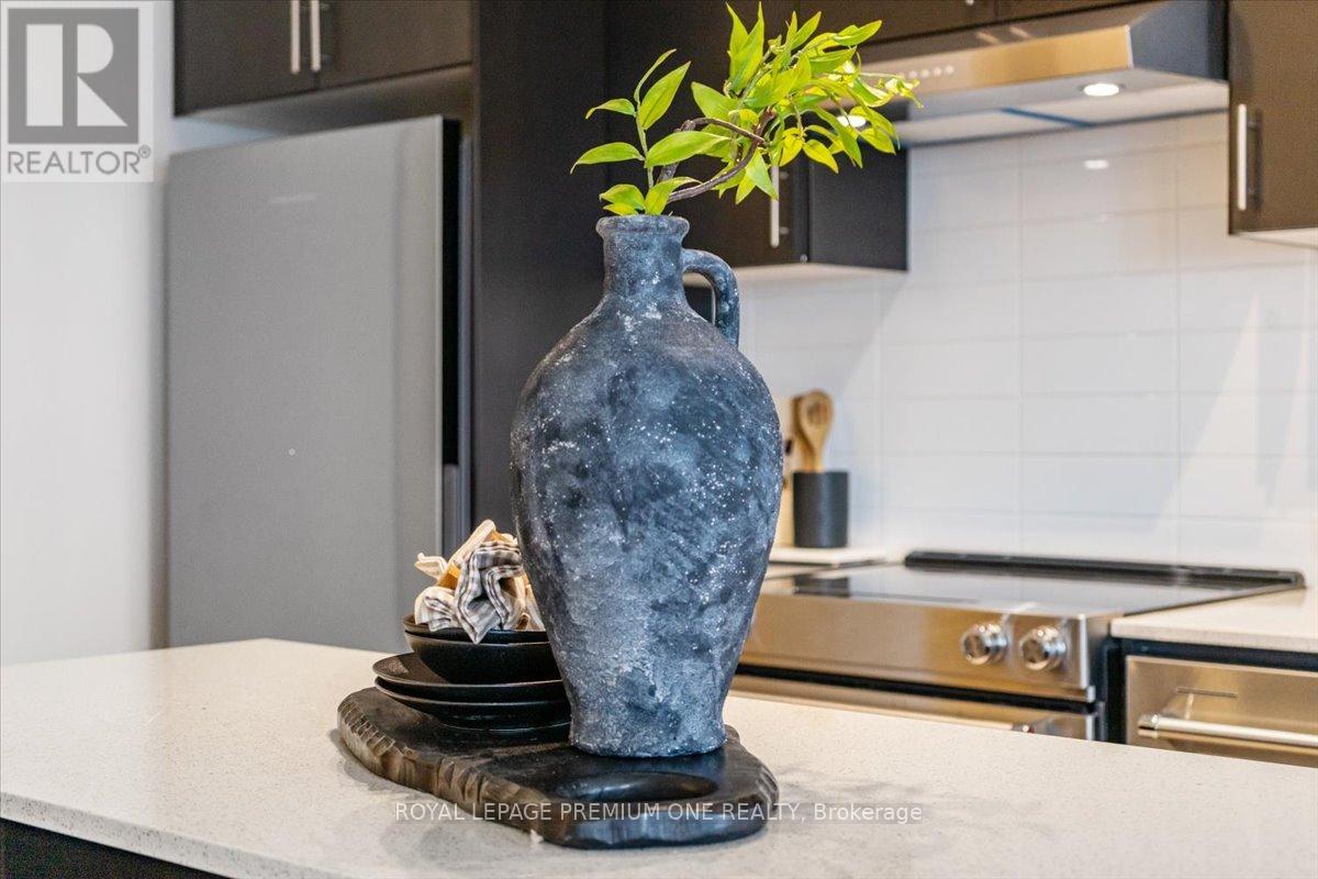 2102 - 8960 Jane Street, Vaughan, Ontario  L4K 0N9 - Photo 13 - N12524014