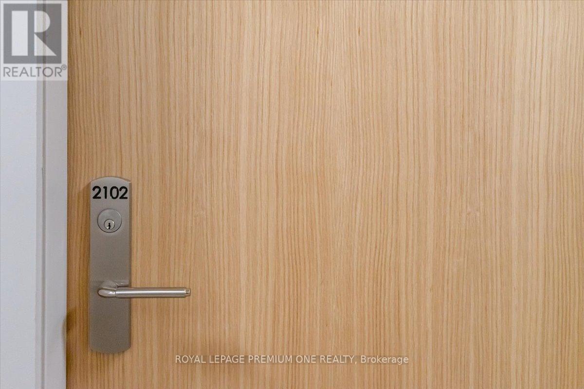 2102 - 8960 Jane Street, Vaughan, Ontario  L4K 0N9 - Photo 3 - N12524014