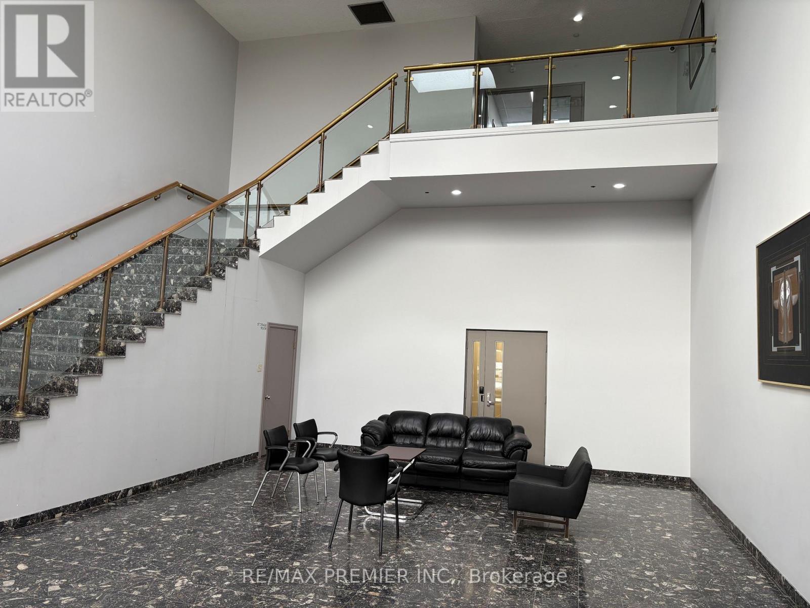 206 - 4000 Steeles Avenue W, Vaughan, Ontario  L4L 4V9 - Photo 2 - N12524082