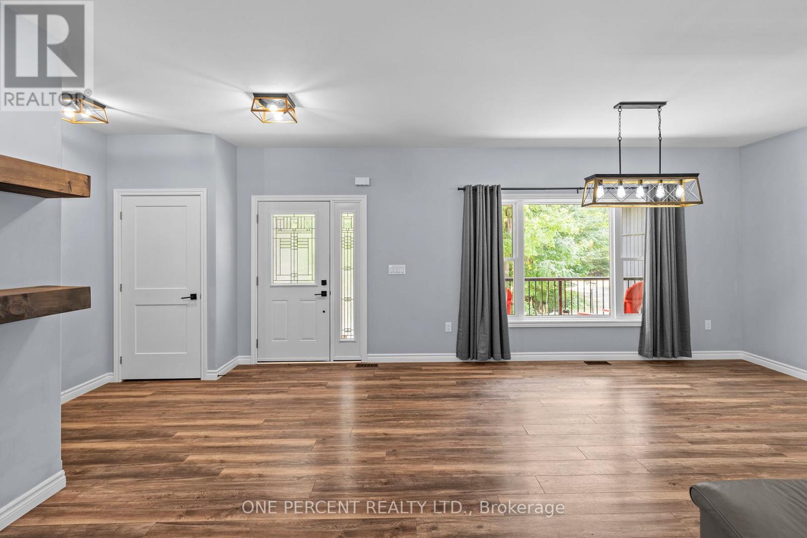 2326 Foxmead Road, Oro-Medonte, Ontario  L0K 1E0 - Photo 13 - S12523950