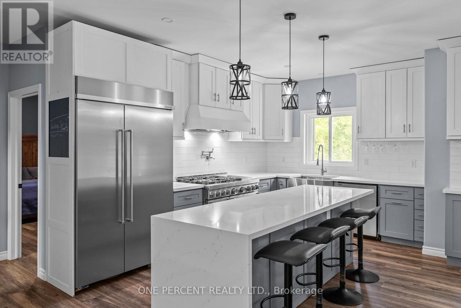 2326 Foxmead Road, Oro-Medonte, Ontario  L0K 1E0 - Photo 8 - S12523950