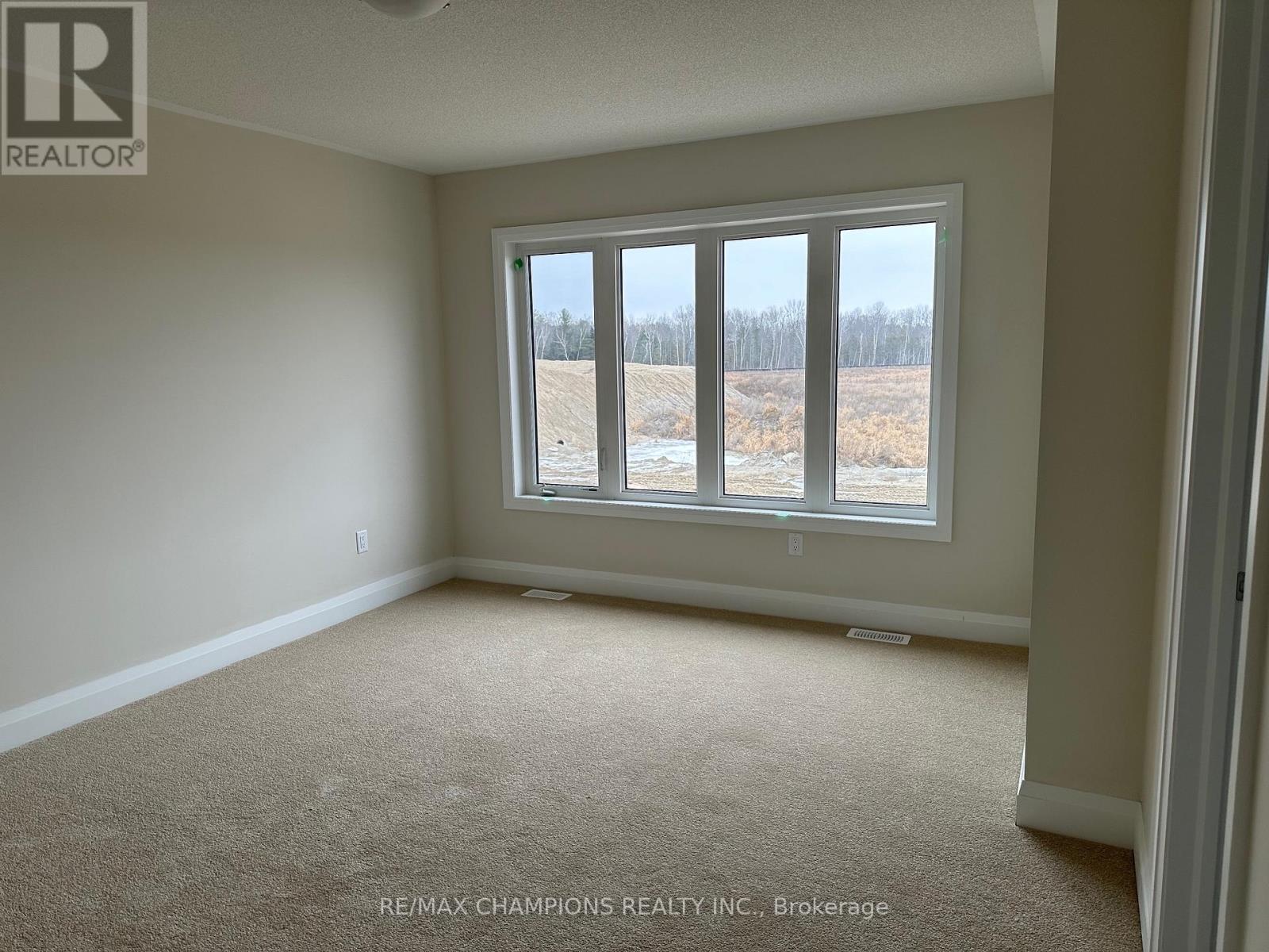 186 Union Boulevard, Wasaga Beach, Ontario  L9Z 0N5 - Photo 11 - S12524094