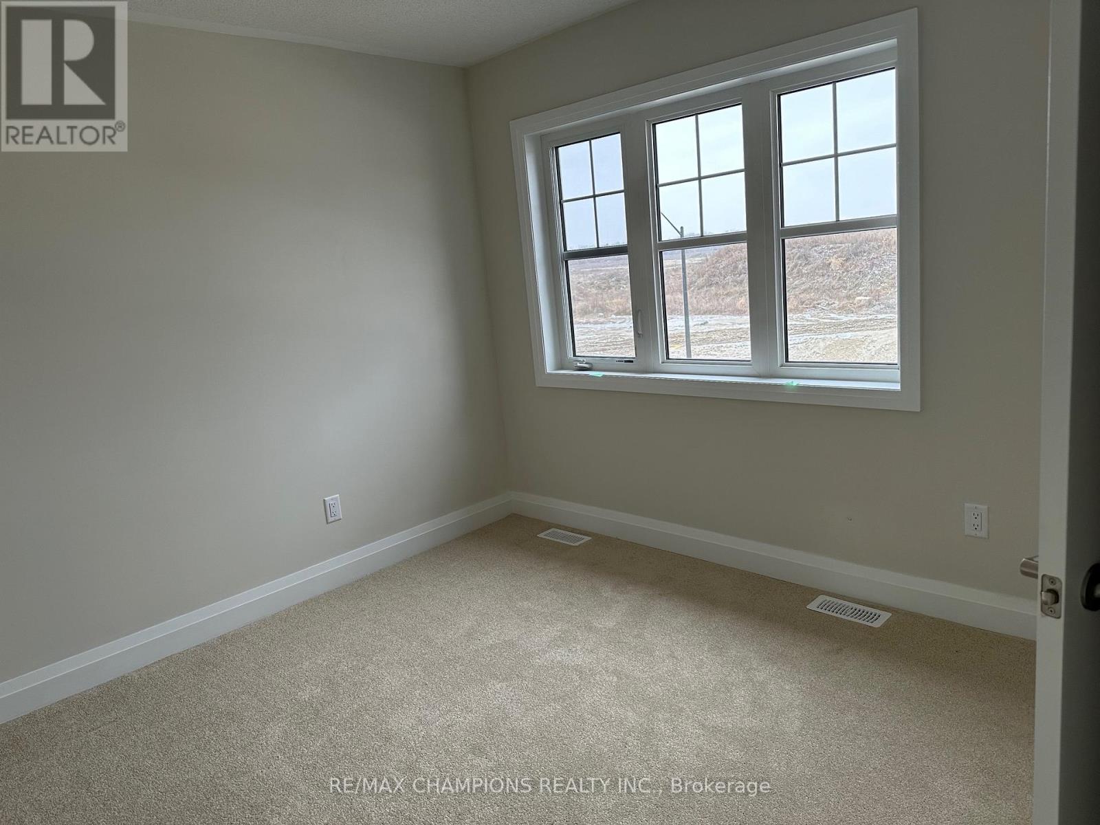 186 Union Boulevard, Wasaga Beach, Ontario  L9Z 0N5 - Photo 16 - S12524094